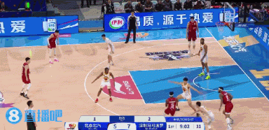 DB真人旗舰🖐防守大闸！汤普森帽翻曾凡博&迎面封下所罗门扣篮