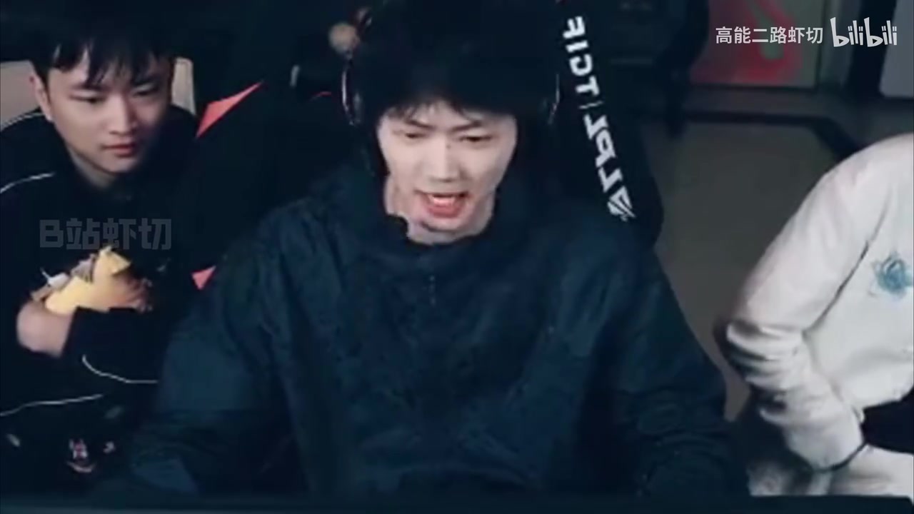 DB真人旗舰难怪淑怡喜欢？上完热搜第一后Leyan直播表演起了中专说唱！