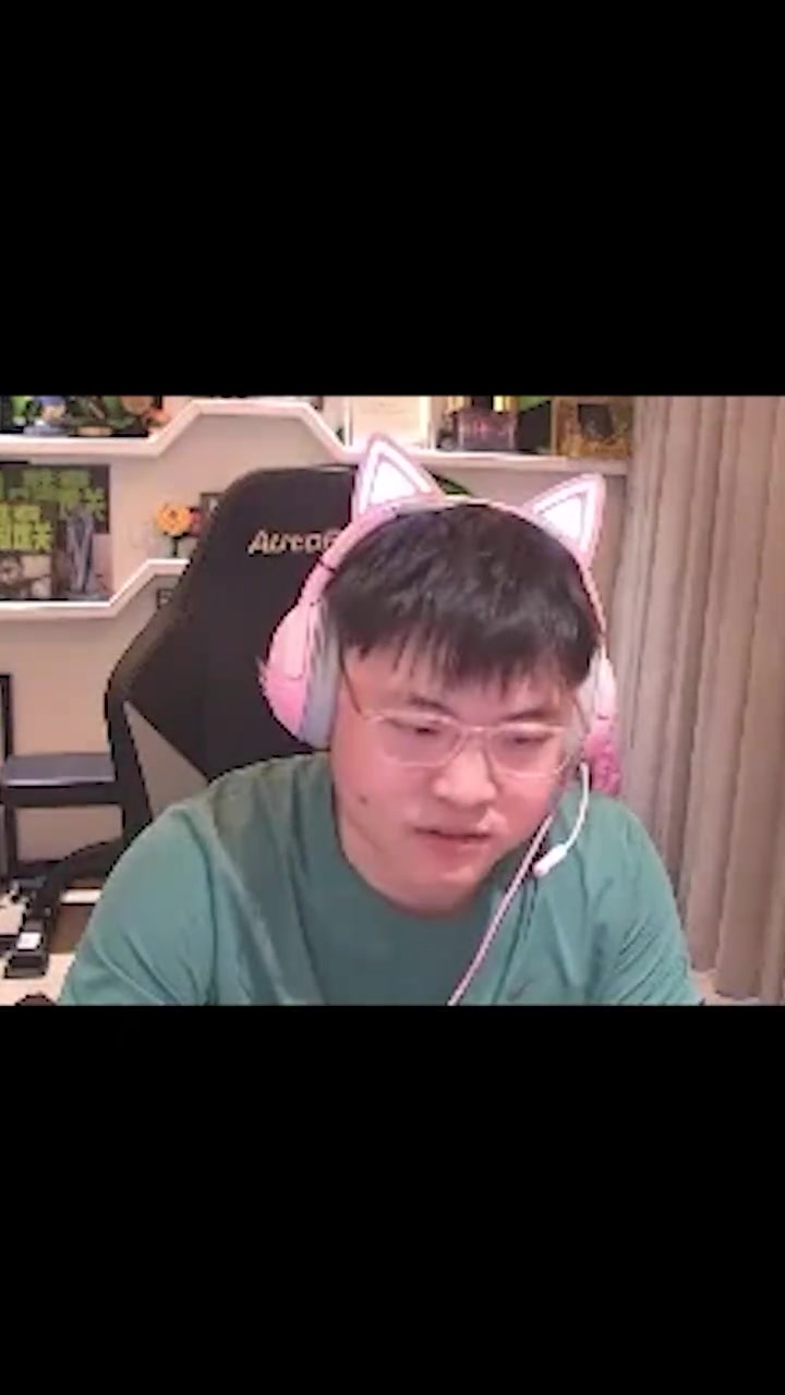 DB真人旗舰看看LCK😀Uzi谈解说比赛：能学习技术 有很多新理解和玩法！